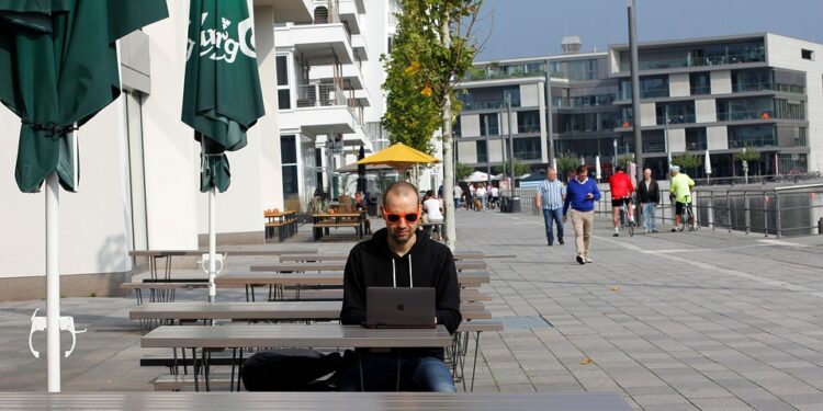 Top remote tech jobs that pay well