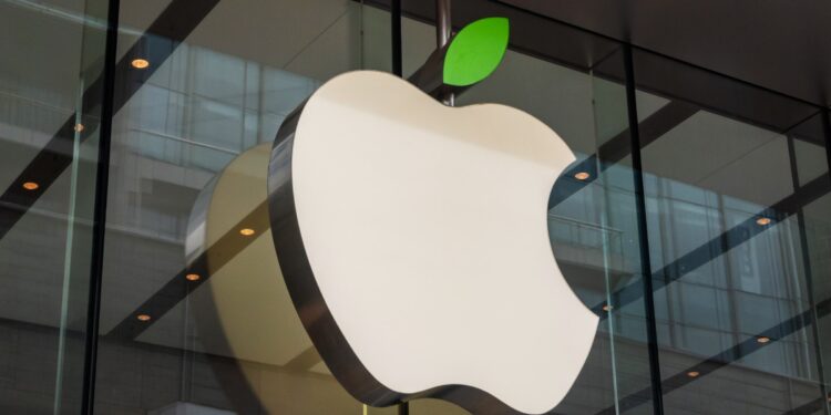 Apple to invest in US